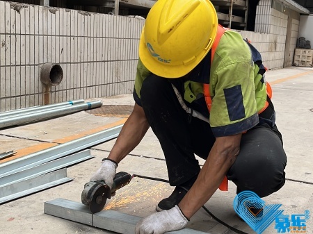 上海商業(yè)樓宇中央空調多聯(lián)機安裝 高層建筑冷熱不均的優(yōu)化方案