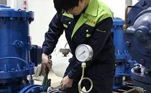 上海特靈離心式冷水機組維修